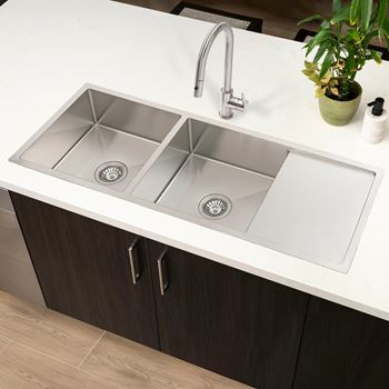 Agora Groove 1500mm Fluted Left Corner Freestanding Bath, Matte White